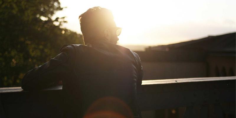 金融投资中的心理博弈：运用行为金融学规避债券与理财服务决策陷阱